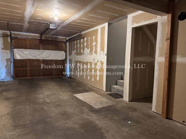 Building Photo - 2818 60th Ln SE