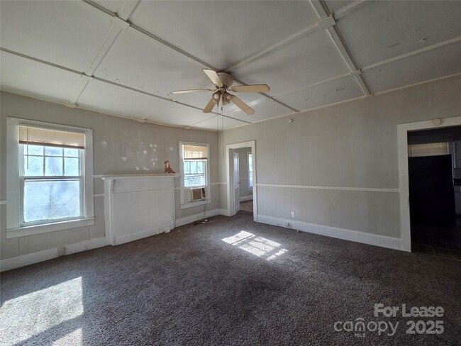 Building Photo - 405 S Yates St