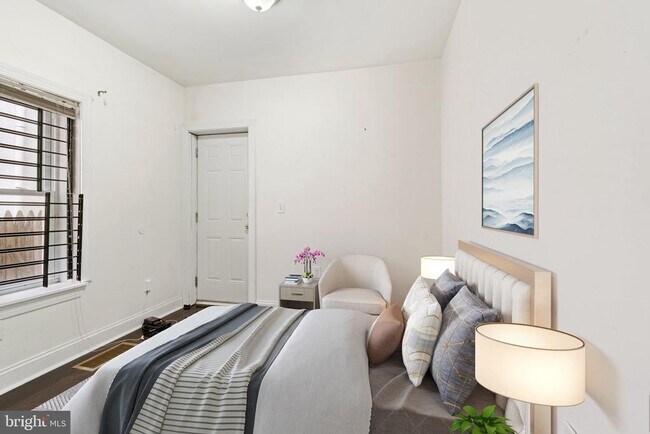 Building Photo - 1729 Fontain St