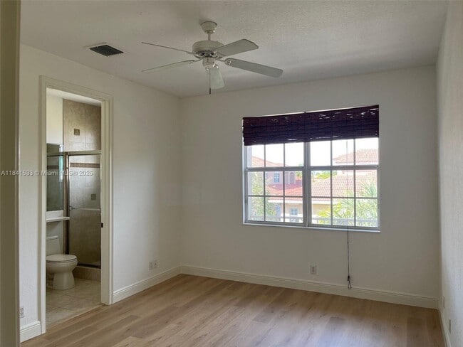 Building Photo - 4513 Artesa Way S