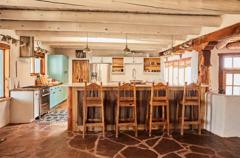 Building Photo - 68 Martinez Rd