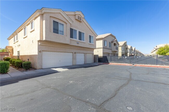 Primary Photo - 6409 Stone Dry Ave