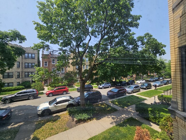 Building Photo - 5507 N Campbell Ave