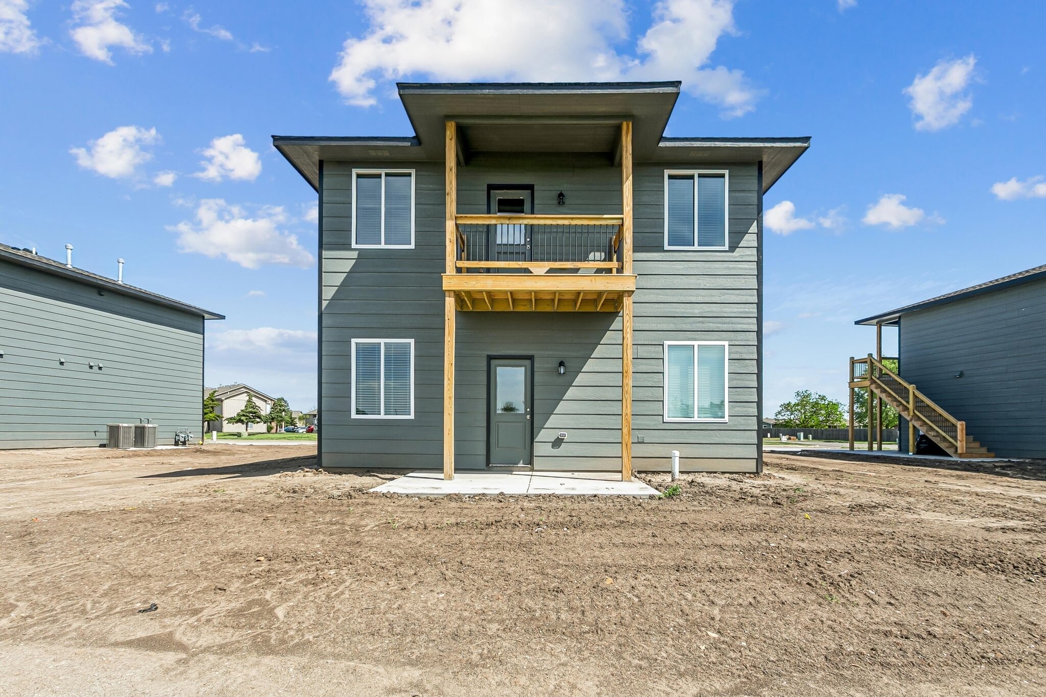 Building Photo - 105 Meadowbrook Dr