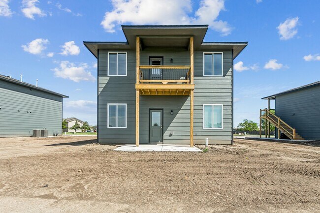 Building Photo - 109 Meadowbrook Dr