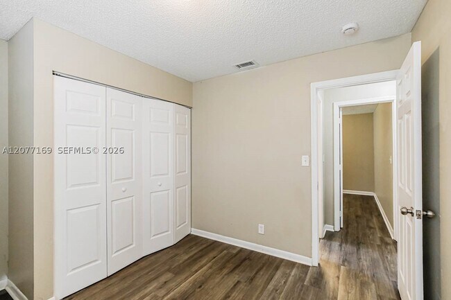 Building Photo - 1220 NW 89th Dr