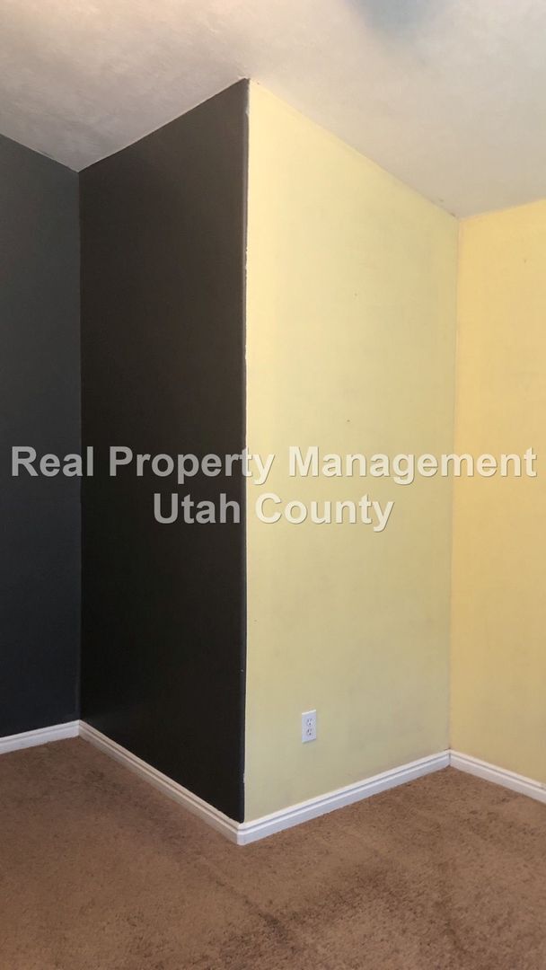 Building Photo - 433 W 200 S