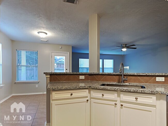 Building Photo - 10507 Scenic Cove Ct
