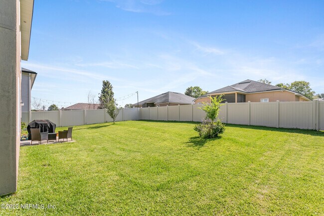 Building Photo - 3315 Ridgeview Dr