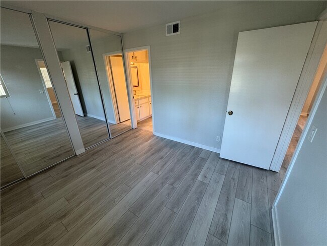 Building Photo - 26121 La Real