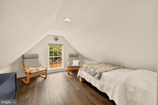 Building Photo - 6728 Barrett Rd