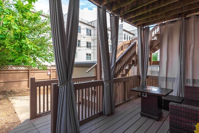 Building Photo - 1907 11th St NW