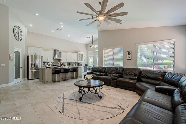 Building Photo - 2401 E Sequoia Dr
