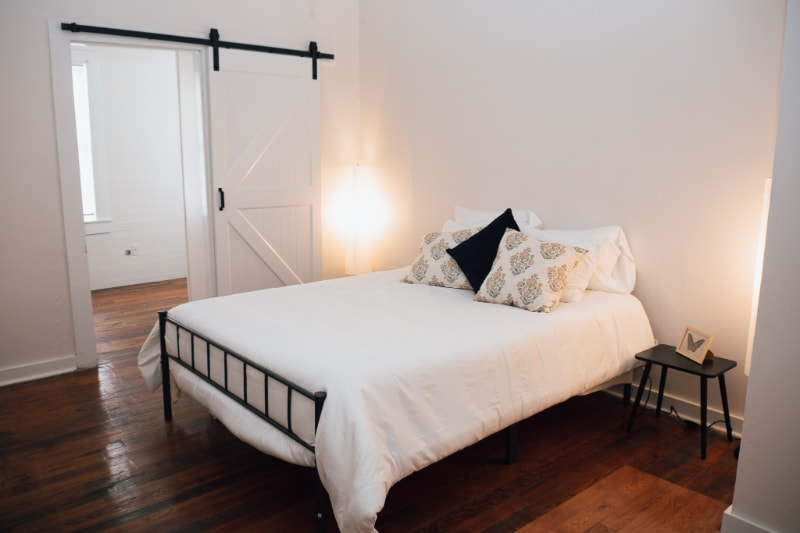 Building Photo - 354 Charles St