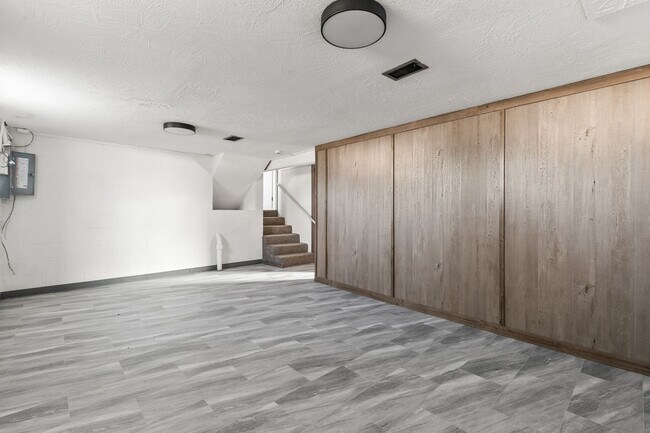 Building Photo - Beautifully Renovated 4-Bedroom Home