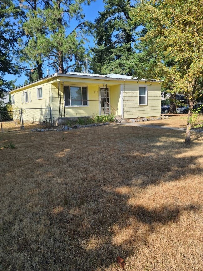 Building Photo - 11TH AVENUE HOUSE (P#297)