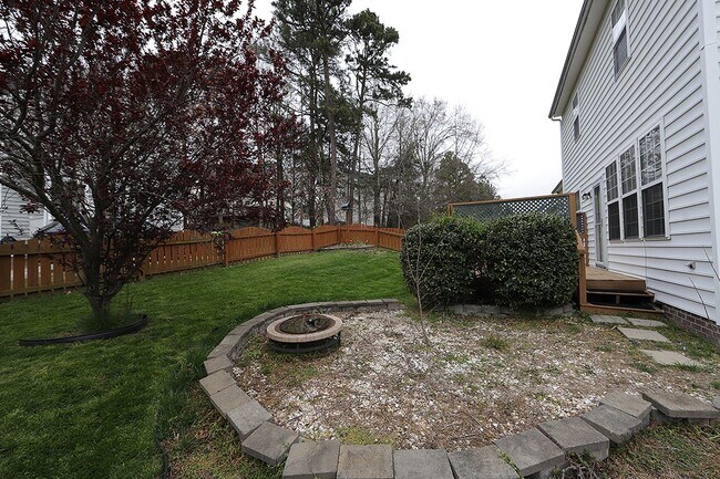 Building Photo - Lovely Four Bedroom Home in Convenient North Raleigh Location