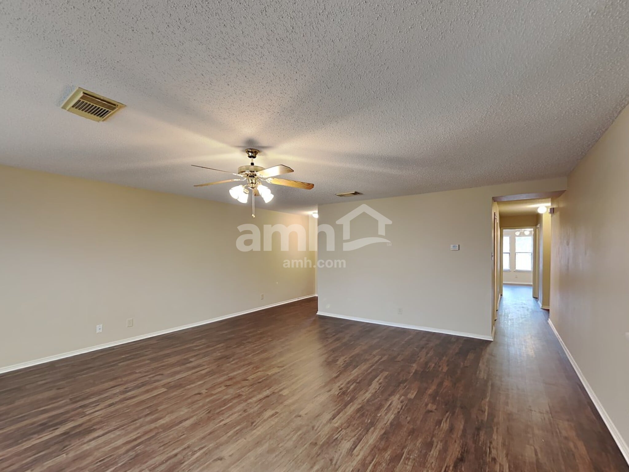 Building Photo - 2231 Creekside Bend