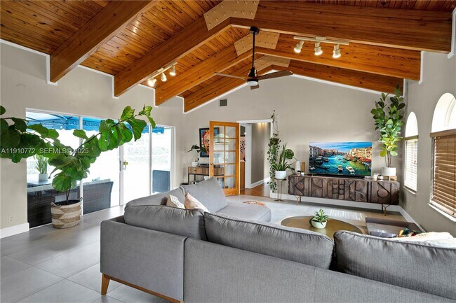 Building Photo - 18900 Belview Dr