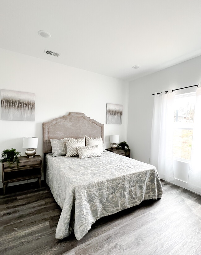 Building Photo - 126 Parris Bridge Rd