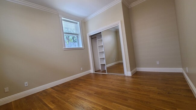 Building Photo - Updated top of the line Edwardian House in...