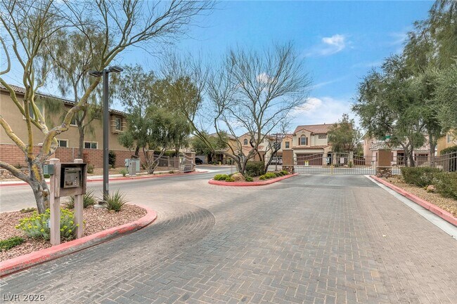 Building Photo - 8136 Memory Lake Ave