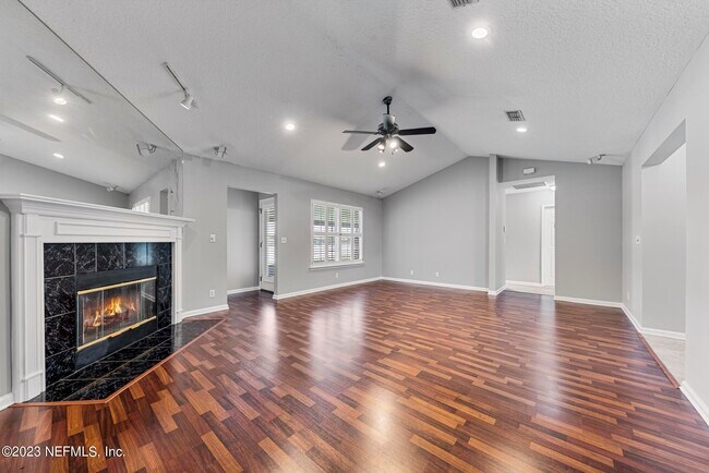 Building Photo - 13021 Chets Creek Dr S