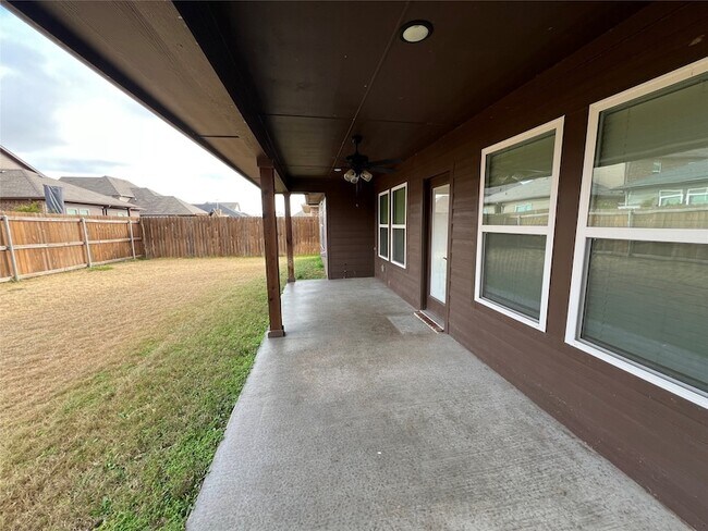 Building Photo - 706 Tippit Ln