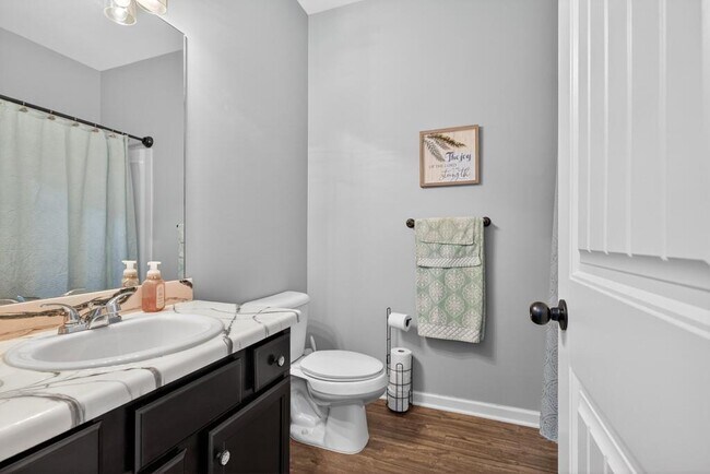 Building Photo - 256 Valley Xing