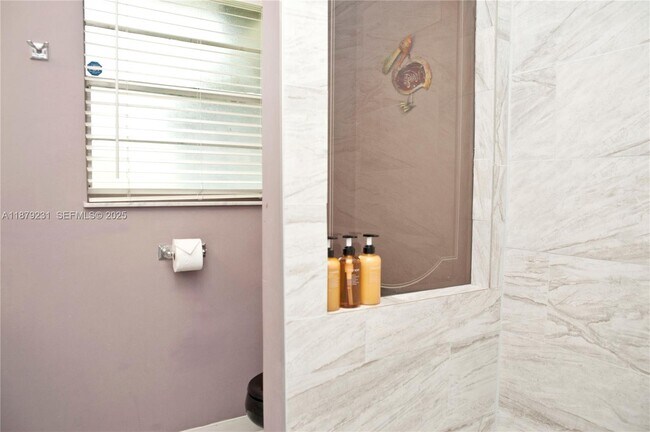 Building Photo - 458 SE Doat St