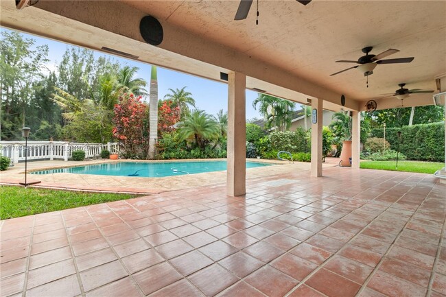 Building Photo - 8820 SW 57th St