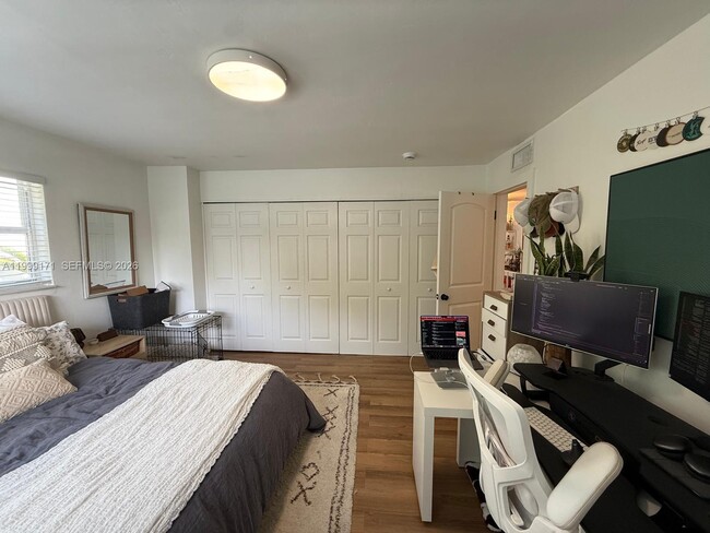 Building Photo - 801 Meridian Ave