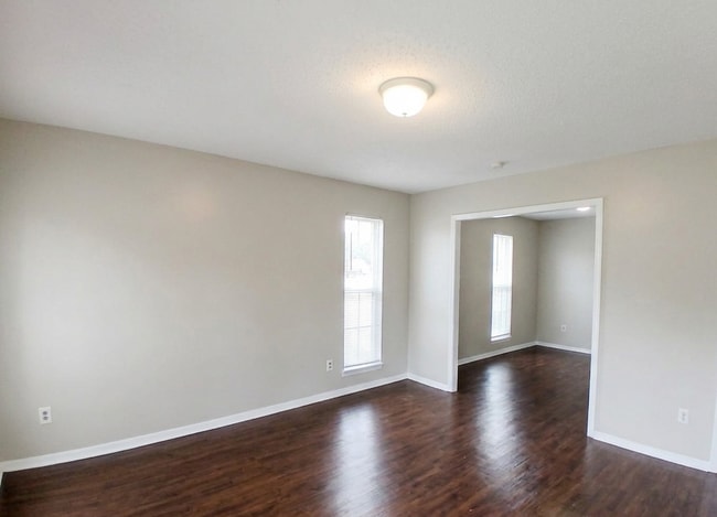 Building Photo - Move-in Ready! Charming 3 Bdrm - 2 Bath | Freshly Painted & Updated