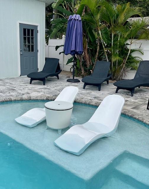 Building Photo - 2084 Grove St