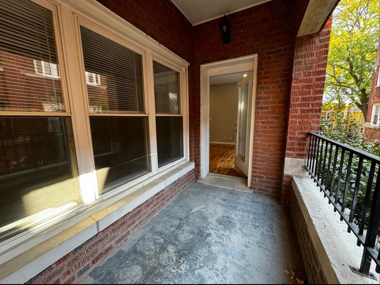 Building Photo - 4724 N Bernard St