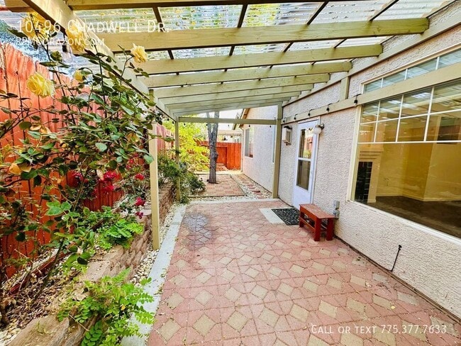 Building Photo - 10496 Chadwell Dr