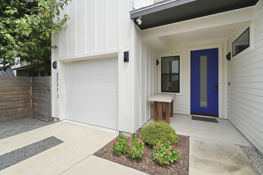 Building Photo - 2711 Stacy Ln