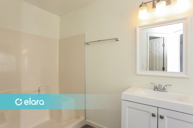 Building Photo - 1155 Brookstone Rd