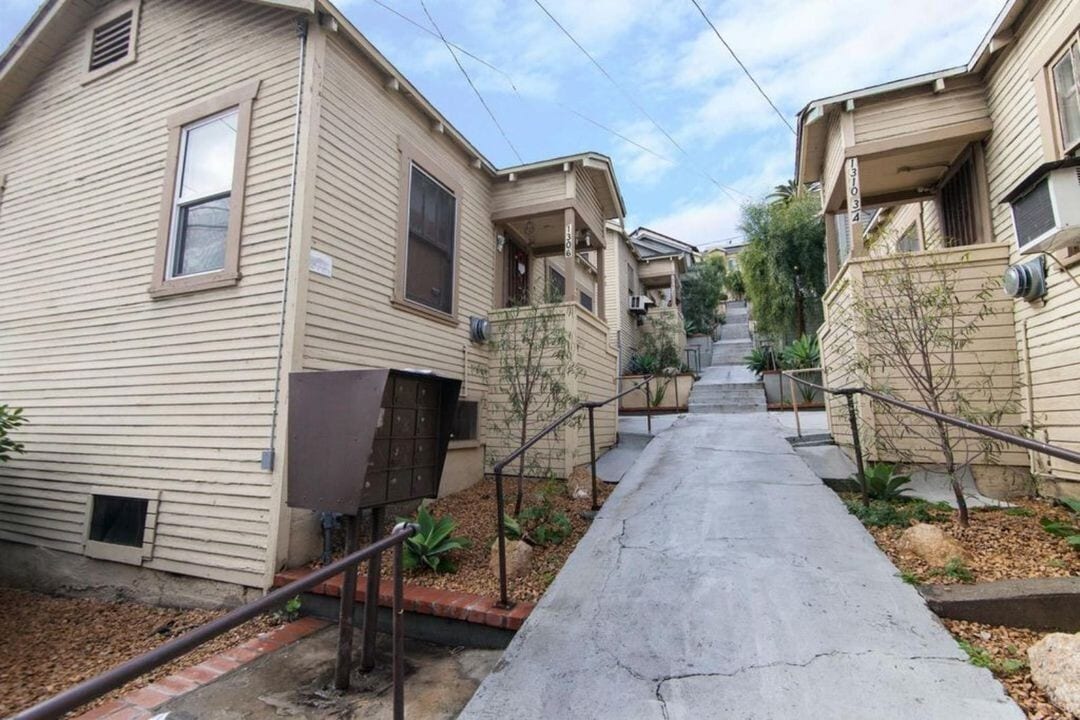 Building Photo - 1306 W Sunset Blvd