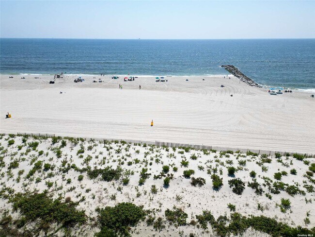Building Photo - 1051 Oceanfront