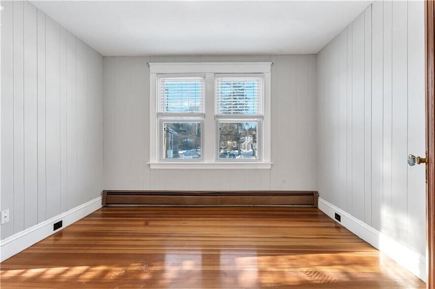 Building Photo - 19 Sherwood Ave