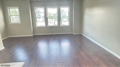 Building Photo - 399 16th Ave