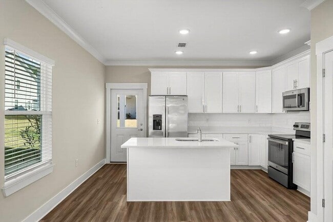 Building Photo - 338 Date Palm Ln