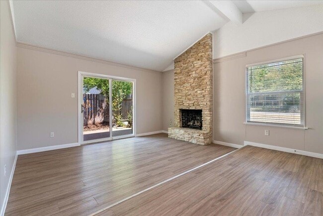 Building Photo - 5802 Gloucester Ln