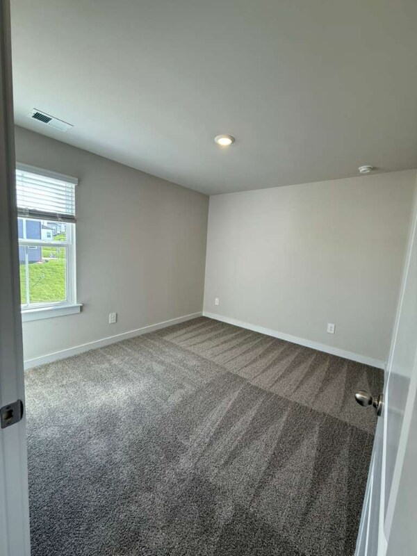 Building Photo - 3927 Northbrook Dr