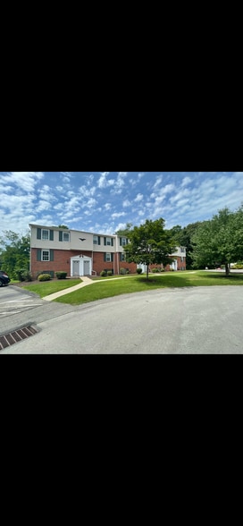 Primary Photo - 329 Bellford Ct