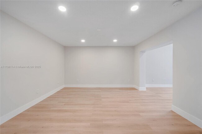 Building Photo - 14725 SW 107th Terrace
