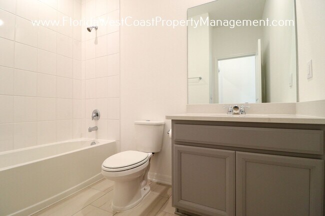 Building Photo - ADORABLE 3 BEDROOM/2 BATH SEMI FENCED YARD HOME IN EAVES BEND! ARTISAN LAKES! SUPER LOCATION!