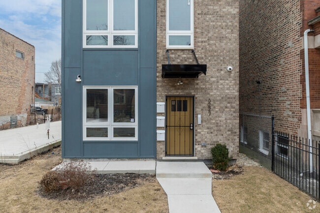 Building Photo - 6227 St. Lawrence