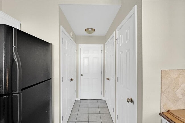 Building Photo - 808 Emerald St